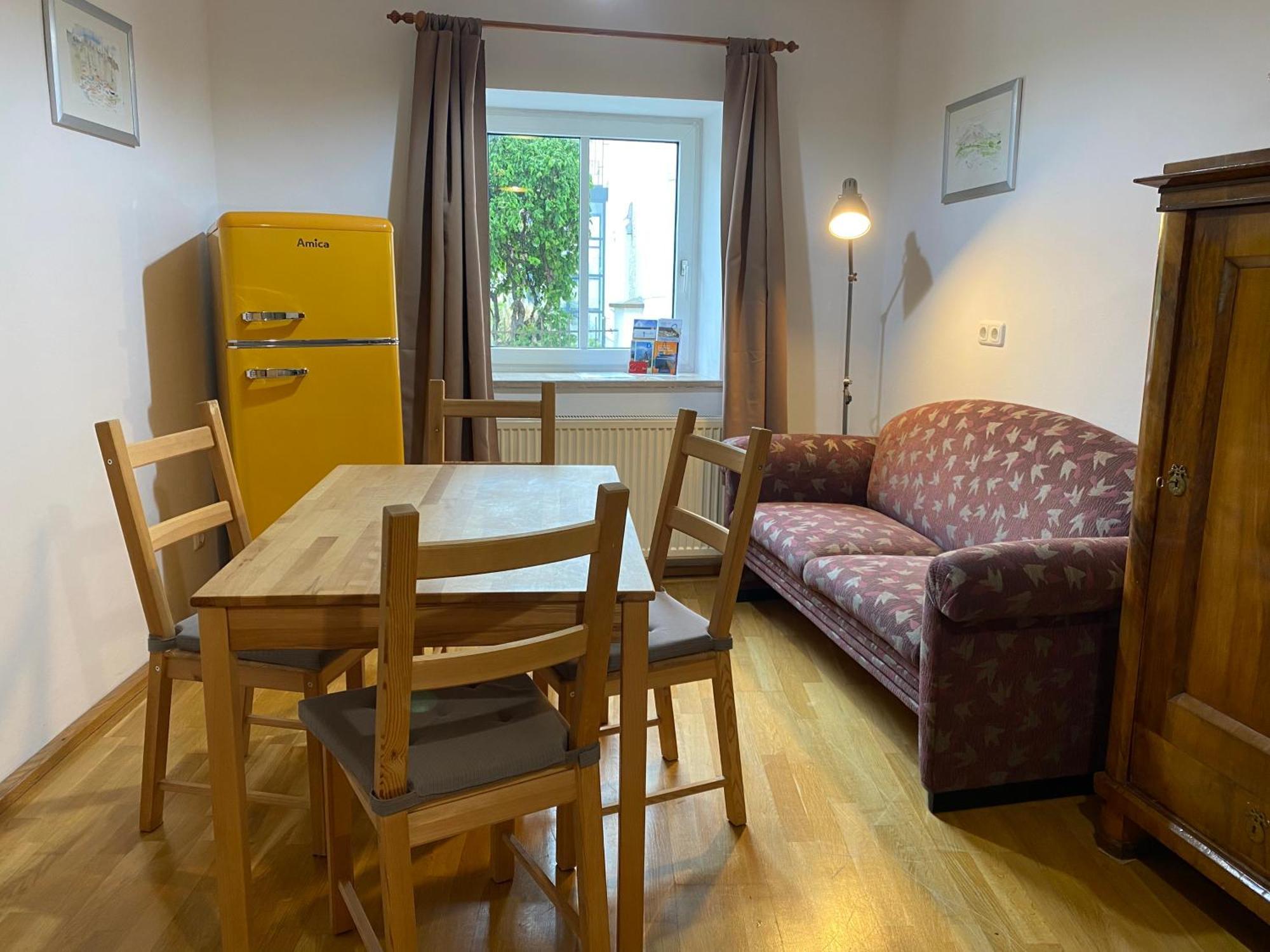 Apartment In Historic Town House Gmunden Ngoại thất bức ảnh
